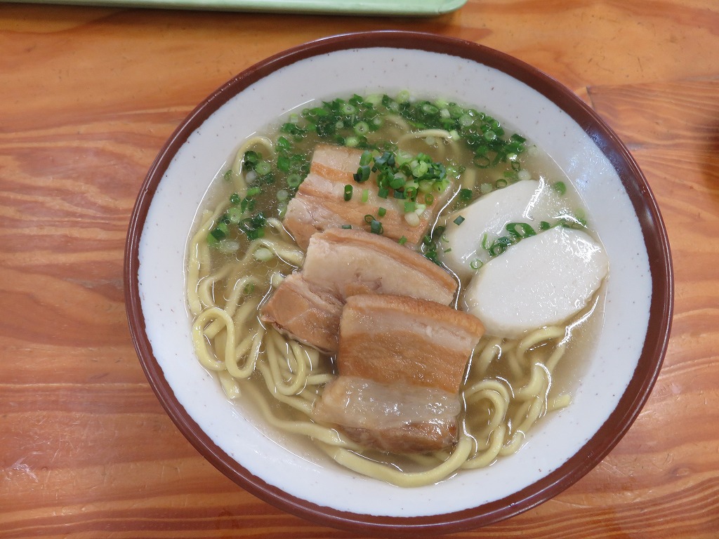 道の駅「ゆいゆい国頭」のお食事処「くいな」の沖縄そば