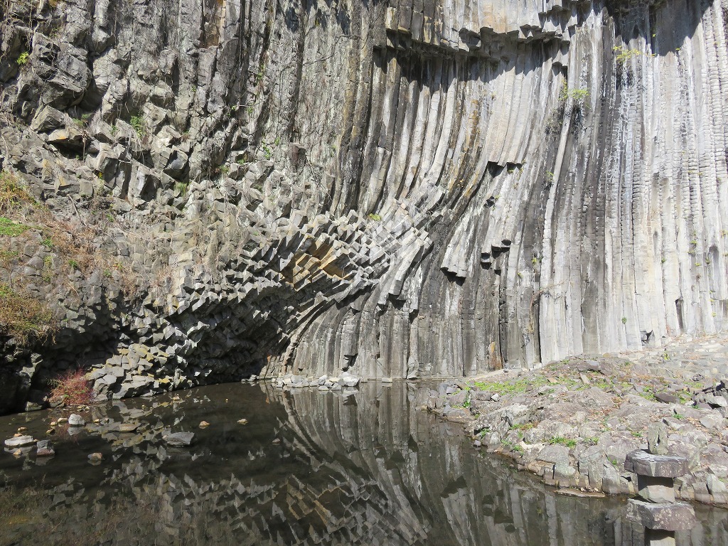 玄武洞