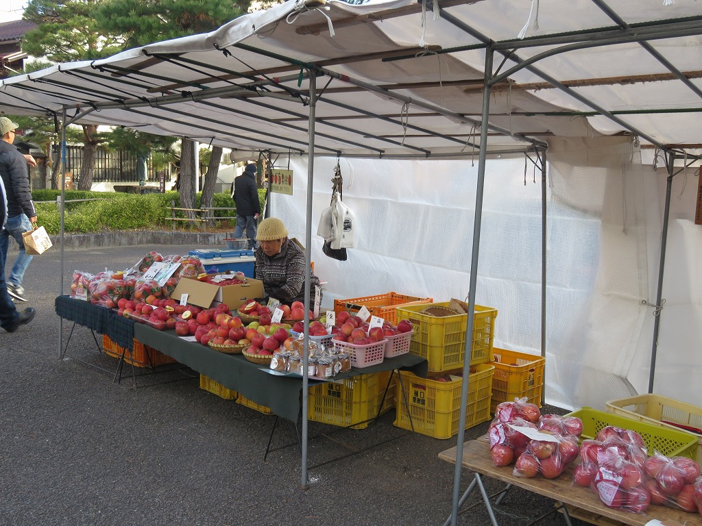 陣屋前朝市